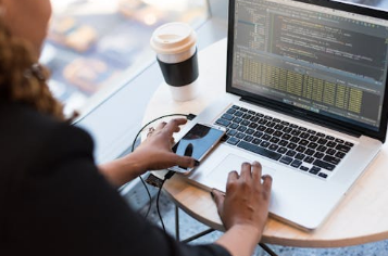 信创国产化科普：欧美激情一区二区_欧美精品在线观看的自立立异征程